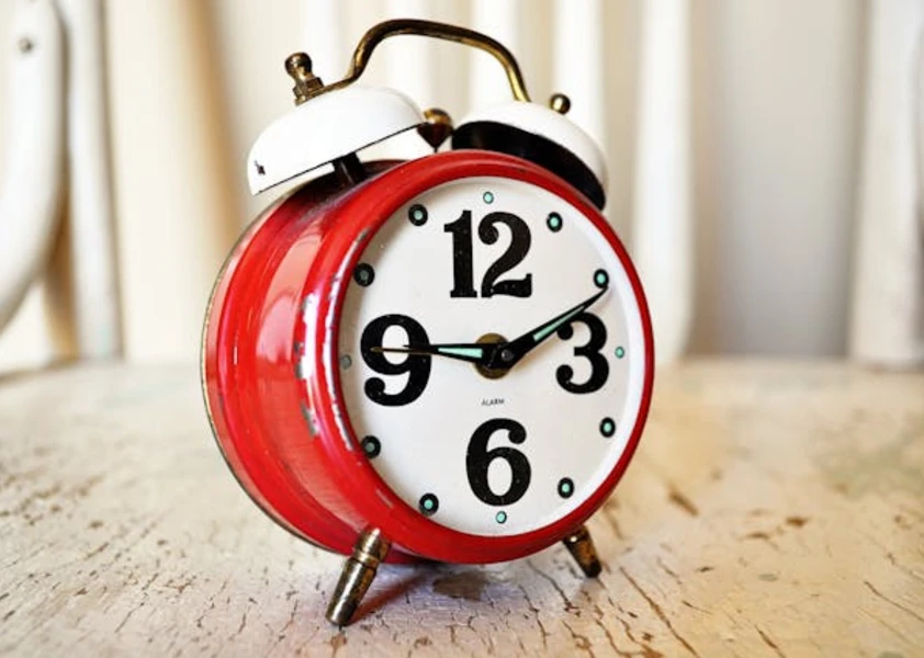 Réveille-matin rouge